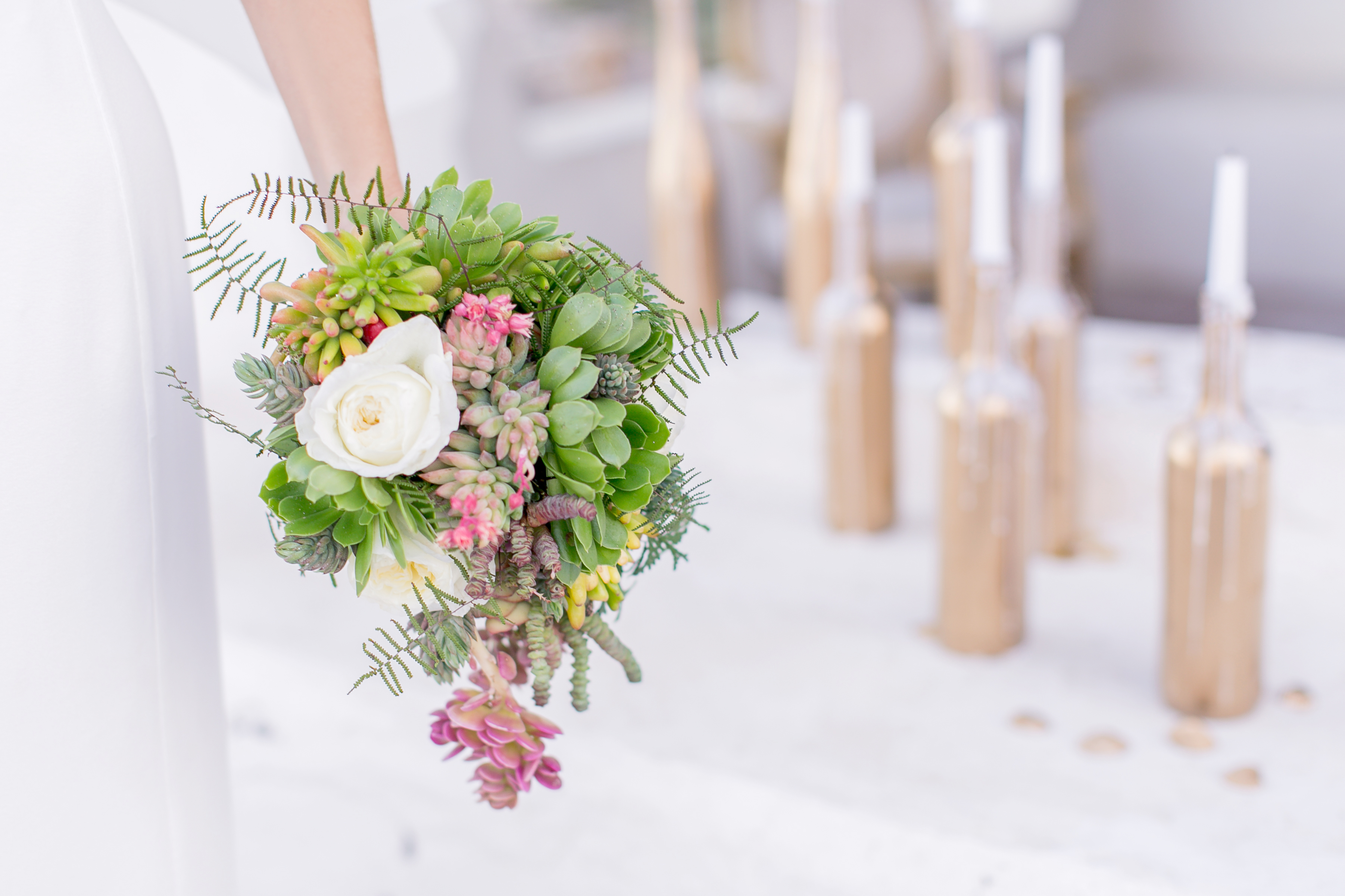 Lockerer Brautstrauß aus Sukkulenten, Botanical bridal flowers