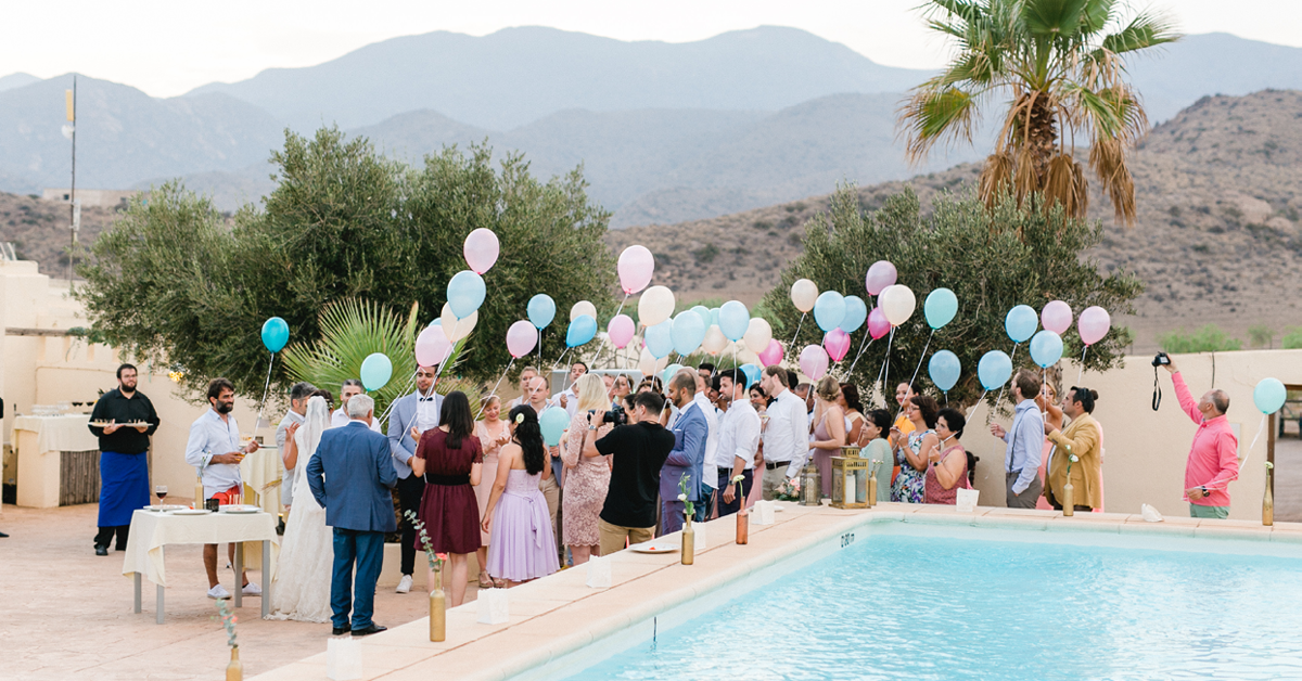Hochzeit im Ausland, feiern in einer Finca mit Pool