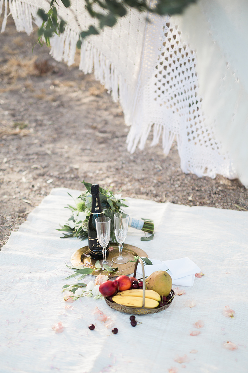 Picknick beim Brautpaar Shooting am Meer in Andalusien