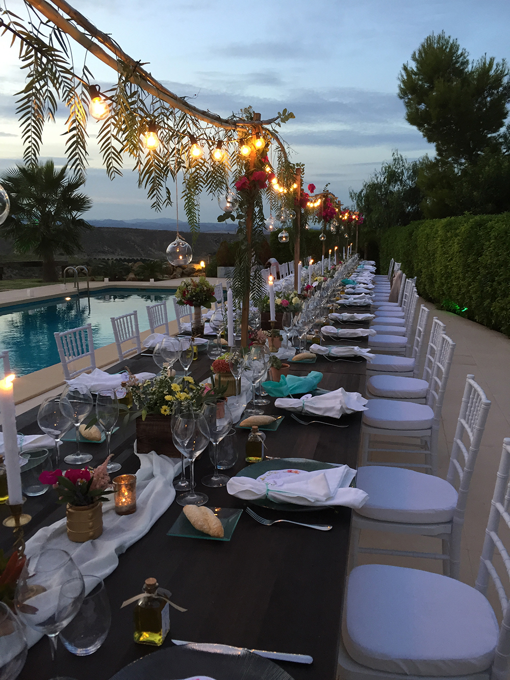 Tischdeko-ideen-für-lange-tafeln-ambrosia-wedding